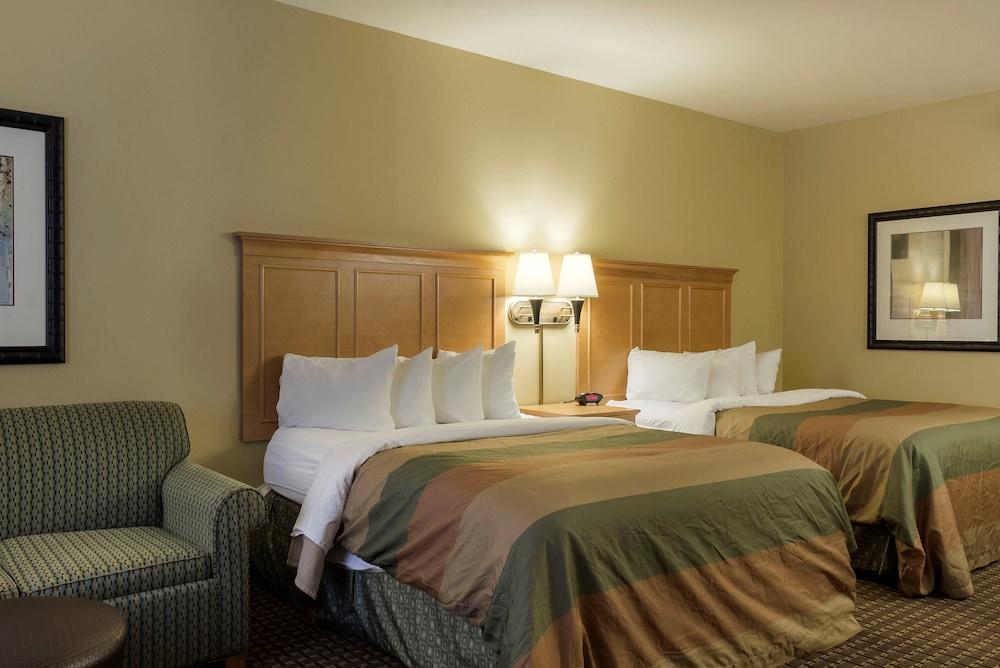 Mainstay Suites Уиллистон Экстерьер фото